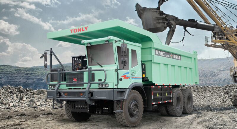 World’s first sodium-ion electric mining truck delivered in china with 676 kwh battery capacity