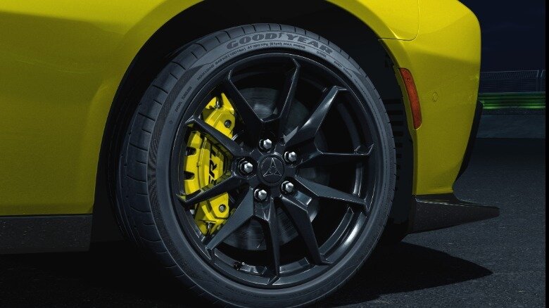 2027 dodge charger super bee is a 600-horsepower track-focused muscle car that's as quick as a hellcat redeye