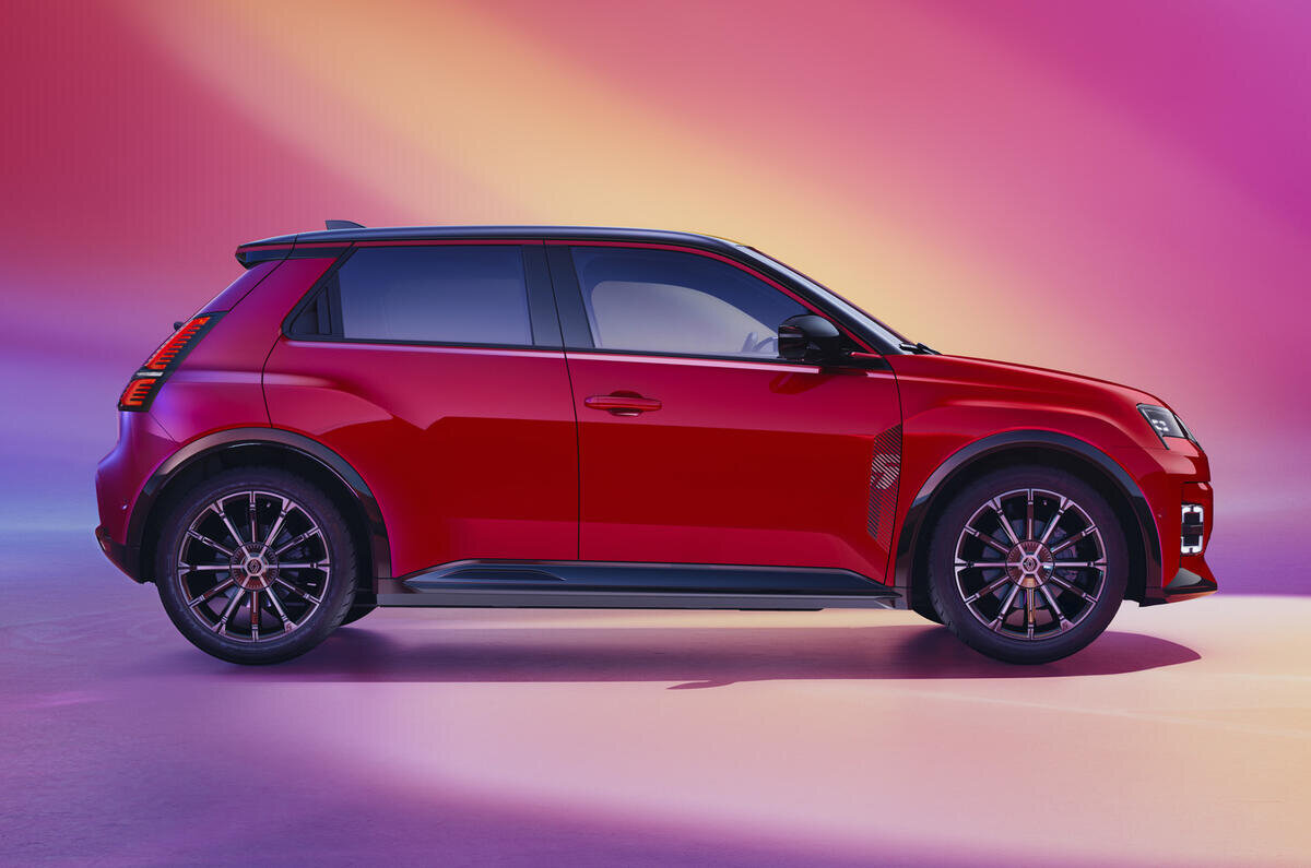 Updated renault 5 gains extra range, red paint and williams style