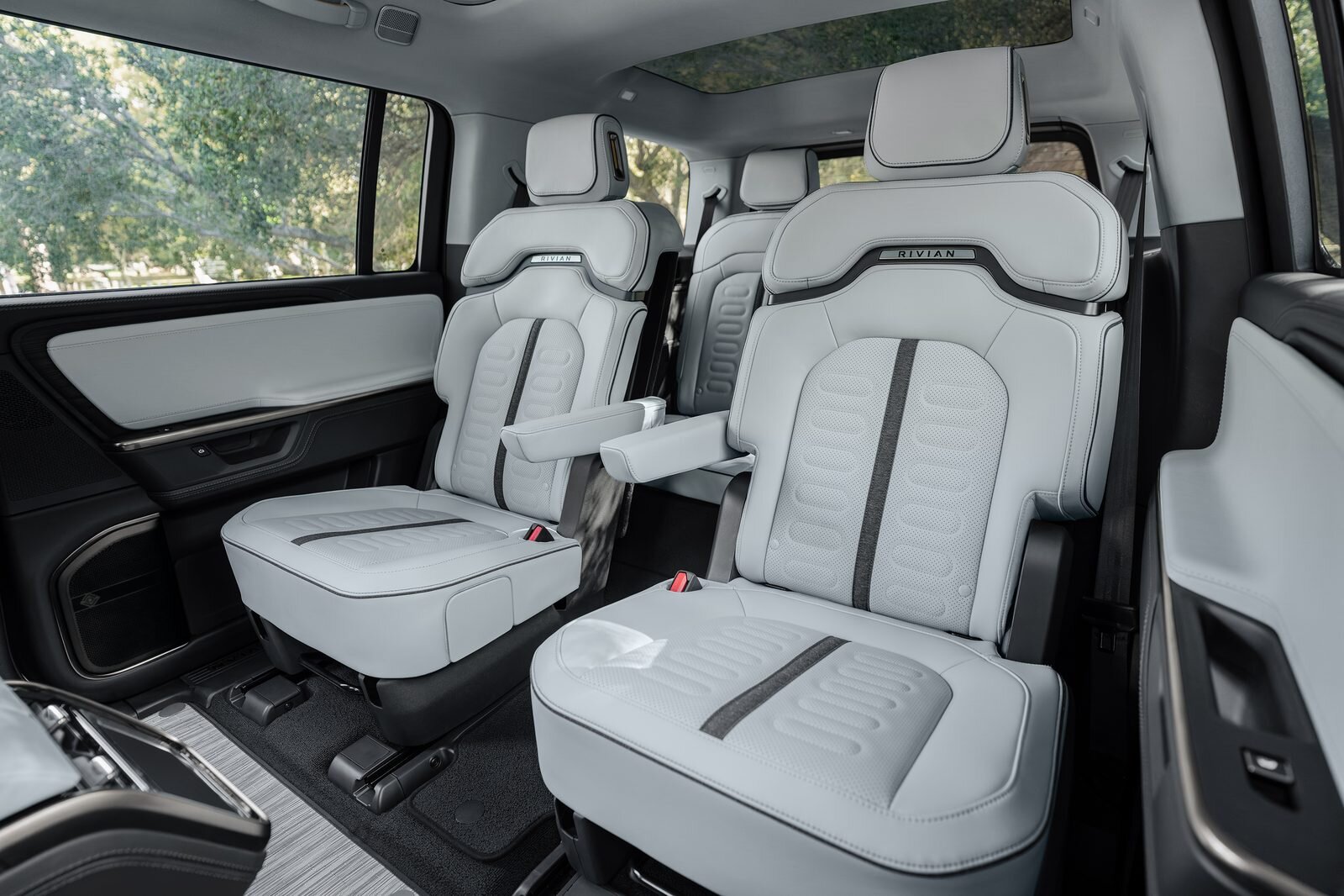 Rivian’s 2027 r1s adds captain’s chairs, its most-requested feature