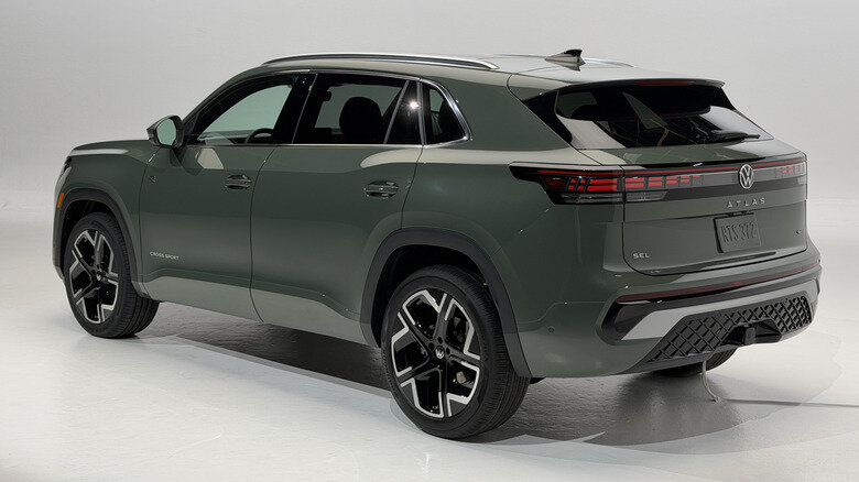 2027 volkswagen atlas cross sport is improved and attractive if unsurprising