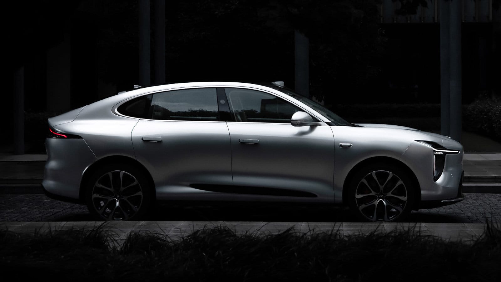 Im motors to open pre-sales of updated ls6 suv on september 10 with steer-by-wire chassis