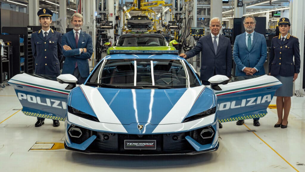 Lamborghini’s 907 hp police car is designed for when every second counts