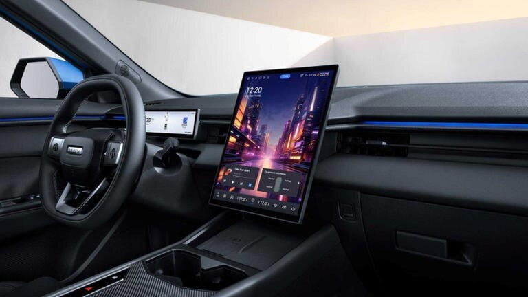 Primeras imágenes del interior del omoda 4, que llega a españa como el coche más barato de omoda