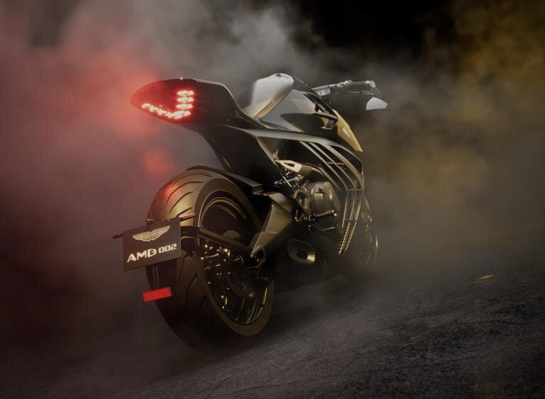 Mientras audi valora deshacerse de ducati, aston martin acaba de presentar una exótica moto inspirada en superdeportivas como la panigale