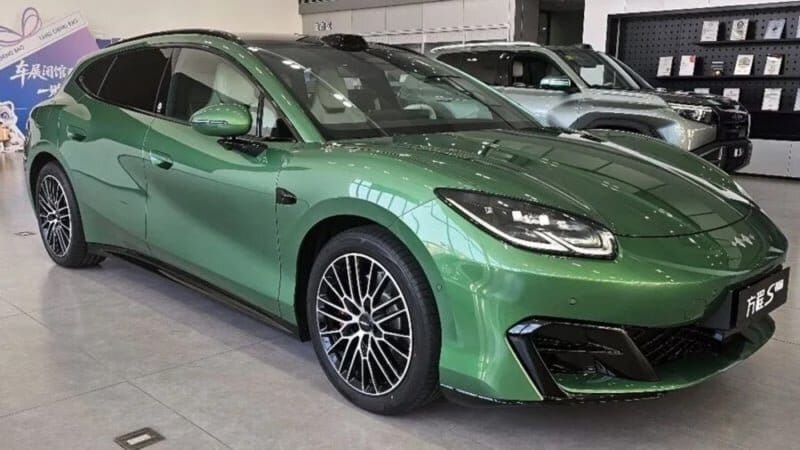 Byd fang cheng bao formula s gt station wagon arrived at dealers ahead of launch