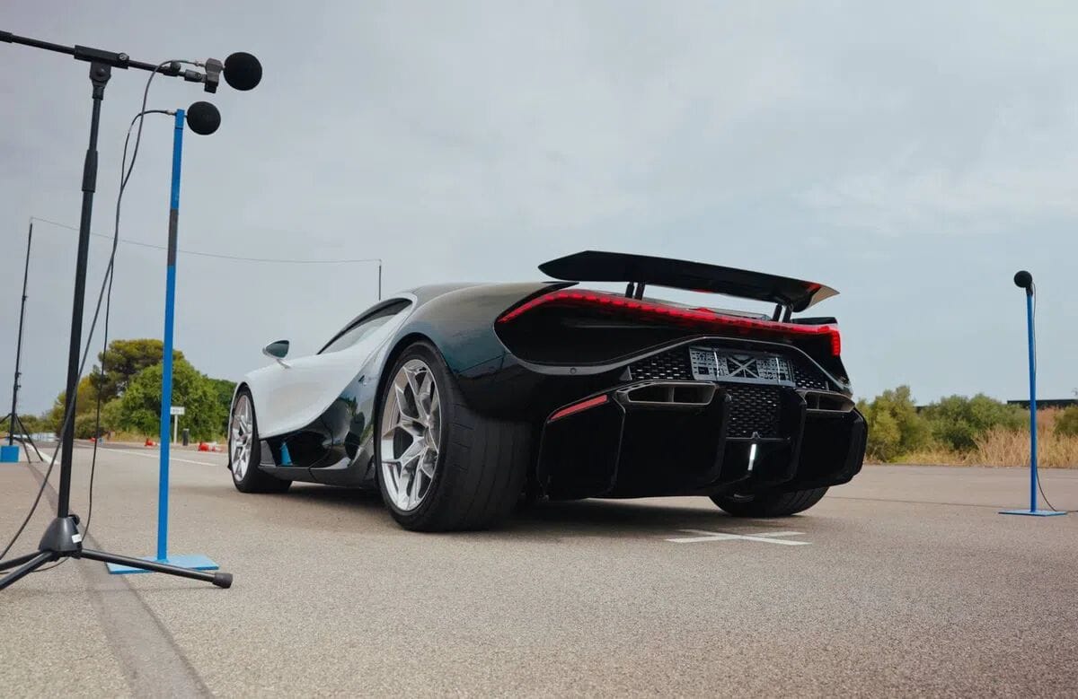 Video: zo klinkt de heerlijke v16 van de bugatti tourbillon
