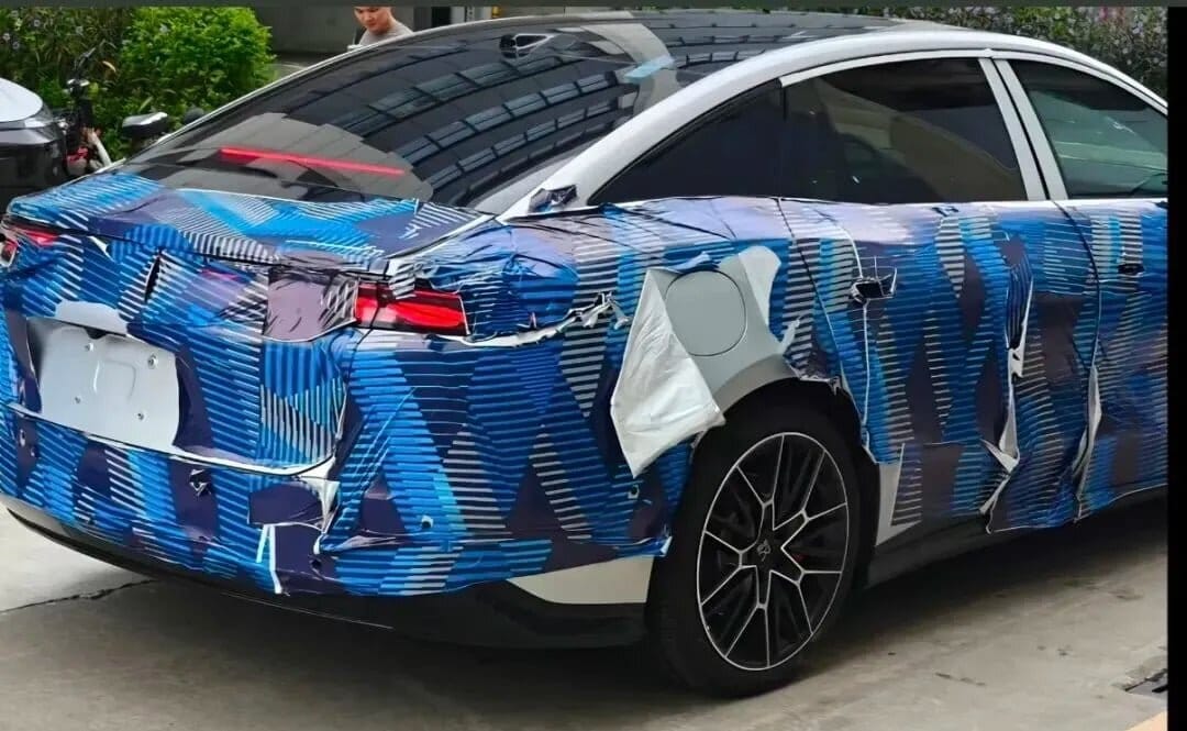 Next generation byd han sedan spotted in china, with lidar and dragon face