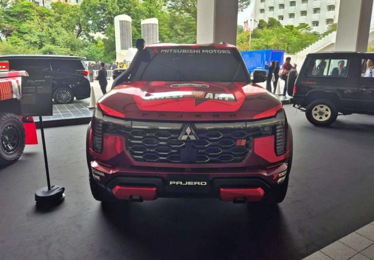 Mitsubishi montero ralliart, el nuevo rey del 4x4 japonés también se atreve con el ford bronco raptor