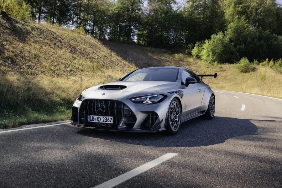 Mercedes-amg cle 646 spezialanfertigung toon dat amg het nog steeds in zich heeft