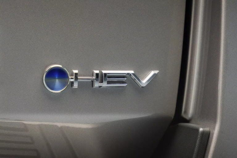 Es el 4x4 insignia de toyota, estrena motor híbrido de 457 cv y aún así promete seguir siendo igual de imparable e indestructible