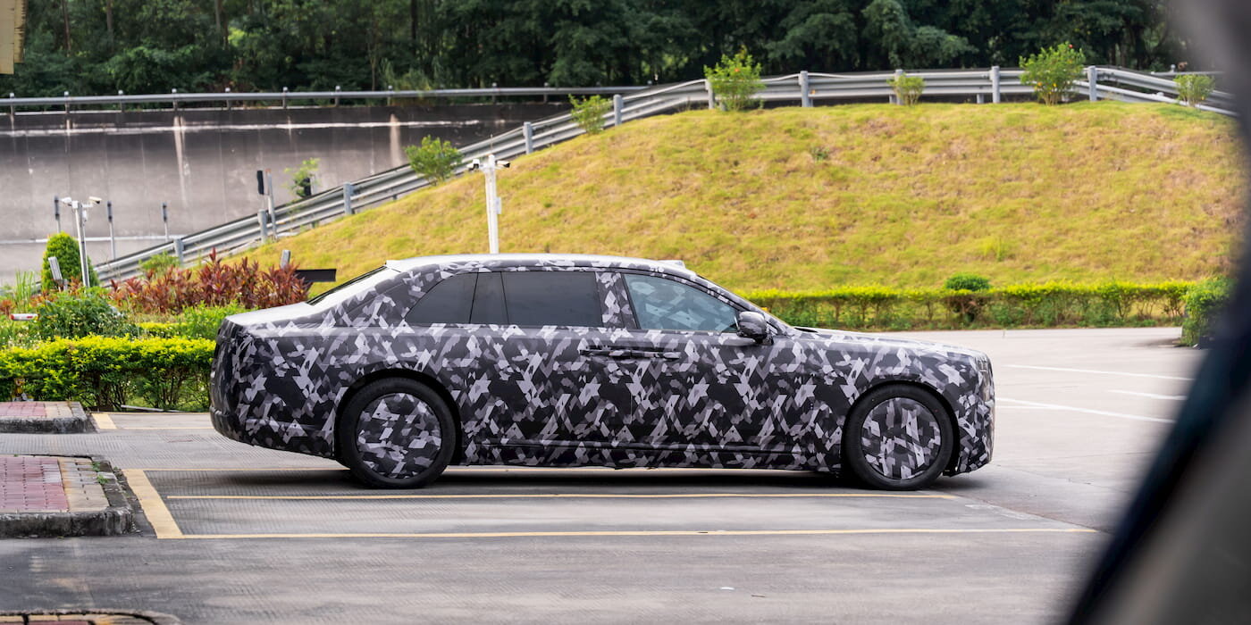 Byd’s ultra-luxury ev sedan with coach doors spotted ahead of imminent debut [video]