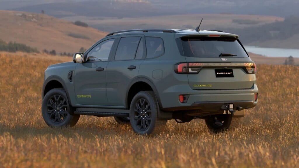 Ford shows its first wolftrak-branded suv