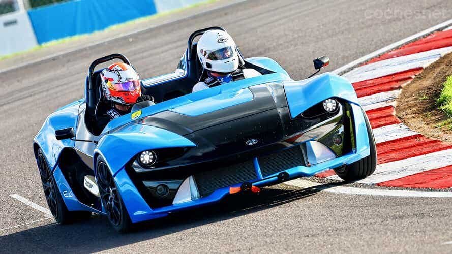 Zenos e10: deportivo biplaza de 385 cv con la ligereza por bandera
