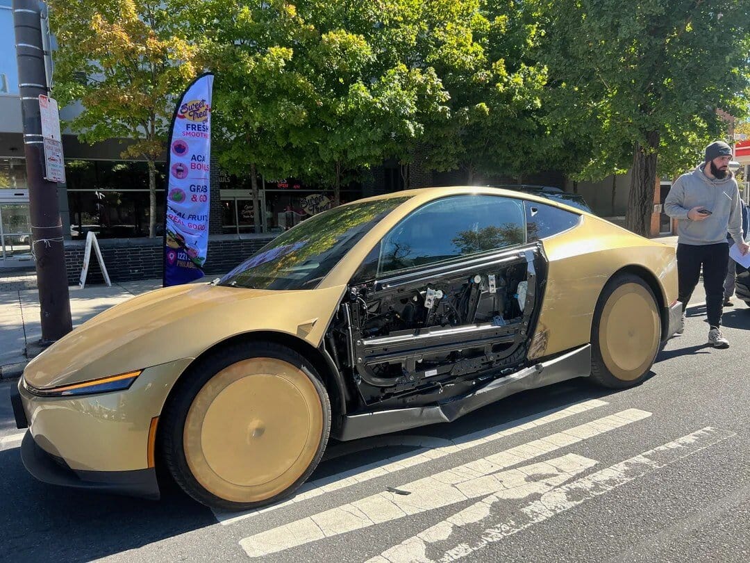 Tesla cybercab loses its entire door panel in a philadelphia crash
