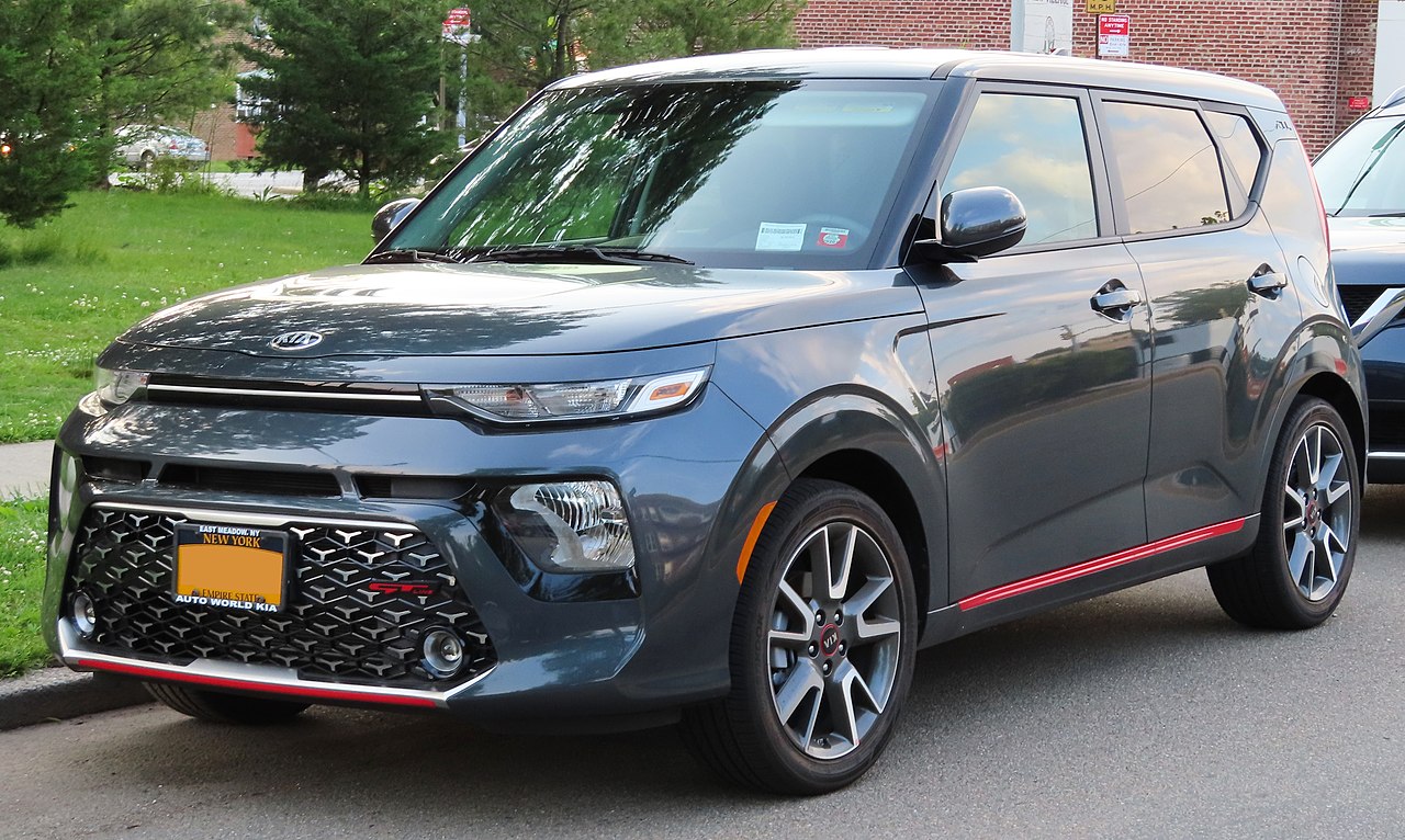 2020_Kia_Soul_GT-Line_2.0L_front_(2)_5.31.19