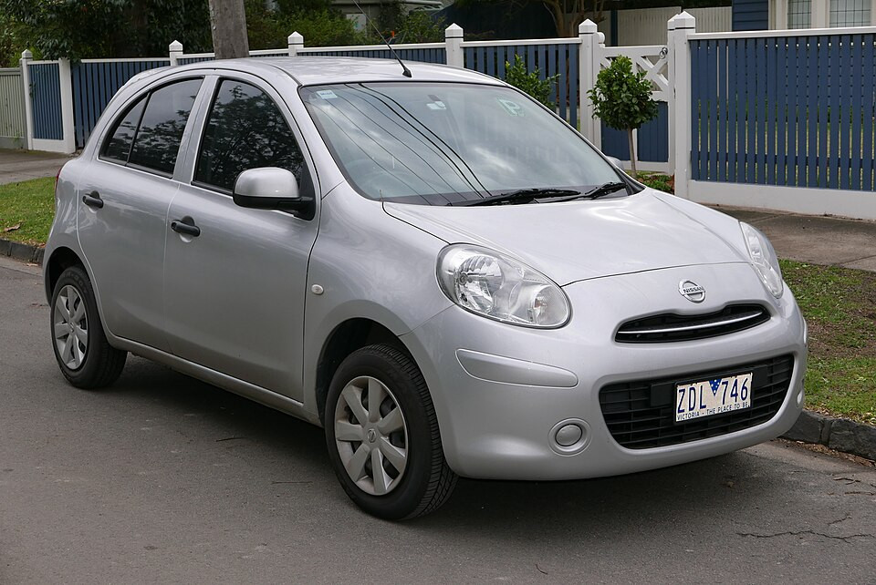 2012_Nissan_Micra_(K13_MY12)_ST_hatchback_(2015-07-03)_01