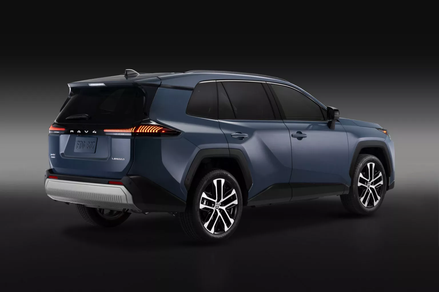 2026-Toyota-RAV4-Limited-2-1536x1025_1