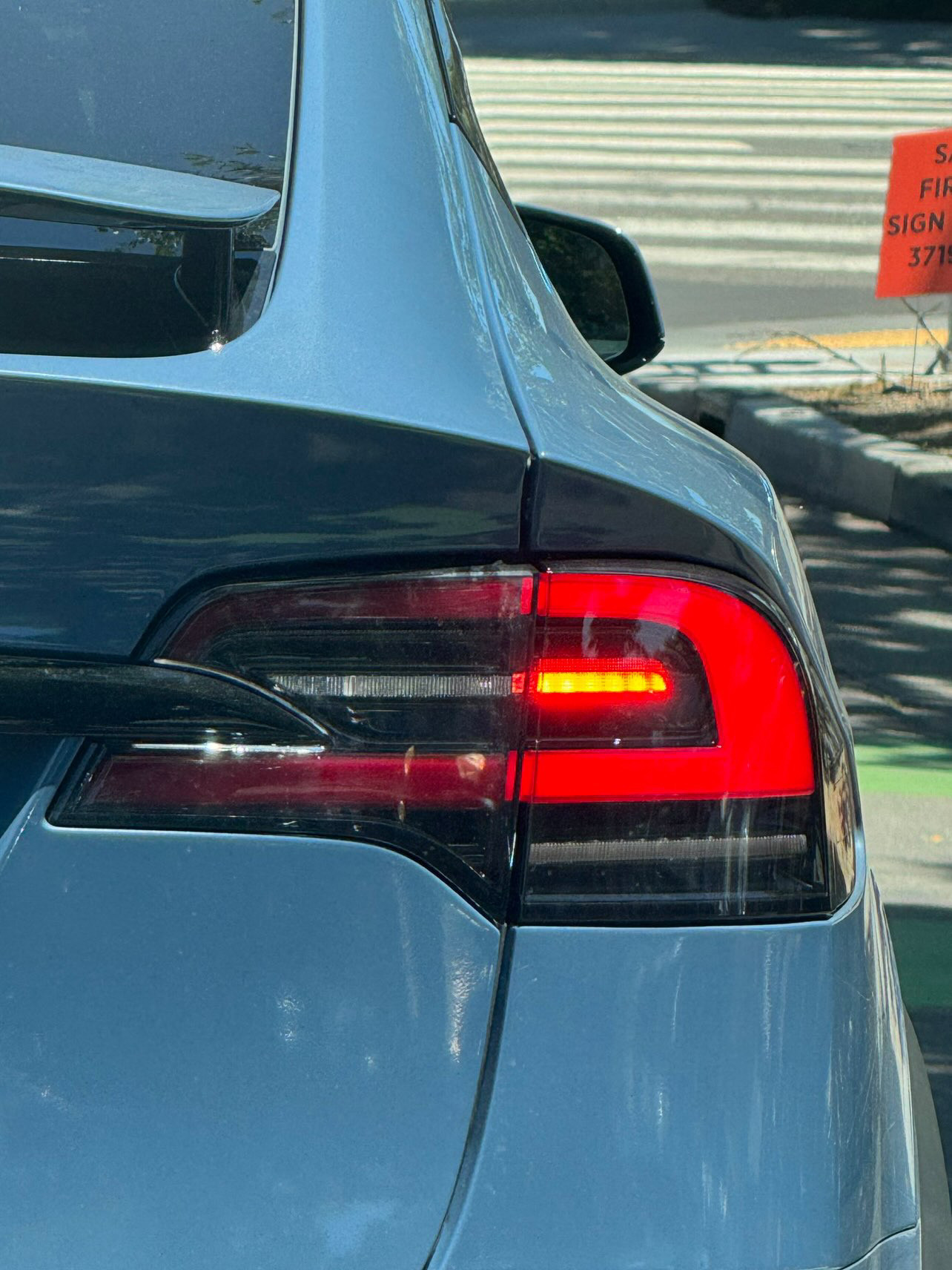 6AAFFECE-8E4D-4780-A6D8-F2456462C43B