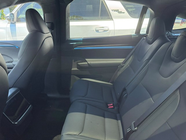 A6D29E36-0F23-4FF4-8740-5F727C640A62