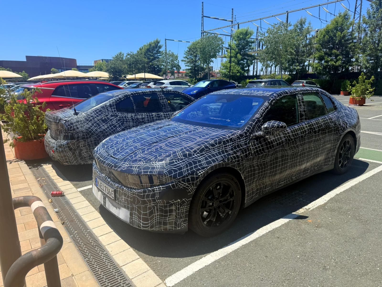 045ca014-d2b7-4a9d-a699-50d19a7a9526