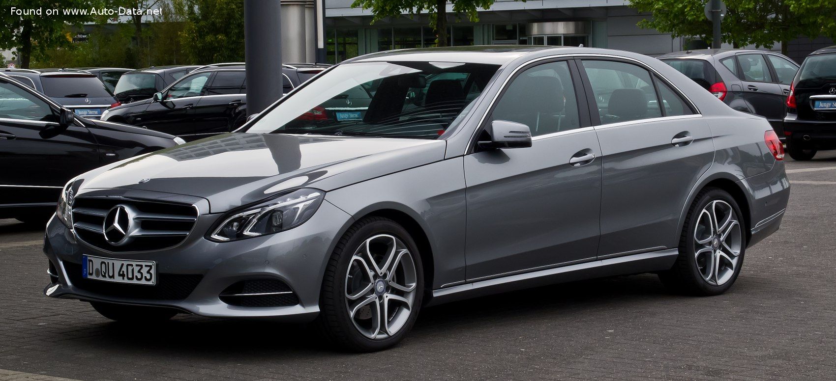 Mercedes-Benz-E-class-W212-facelift-2013