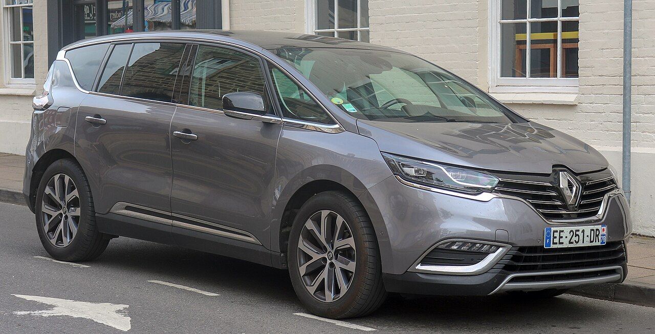 2015-present_Renault_Espace_Front