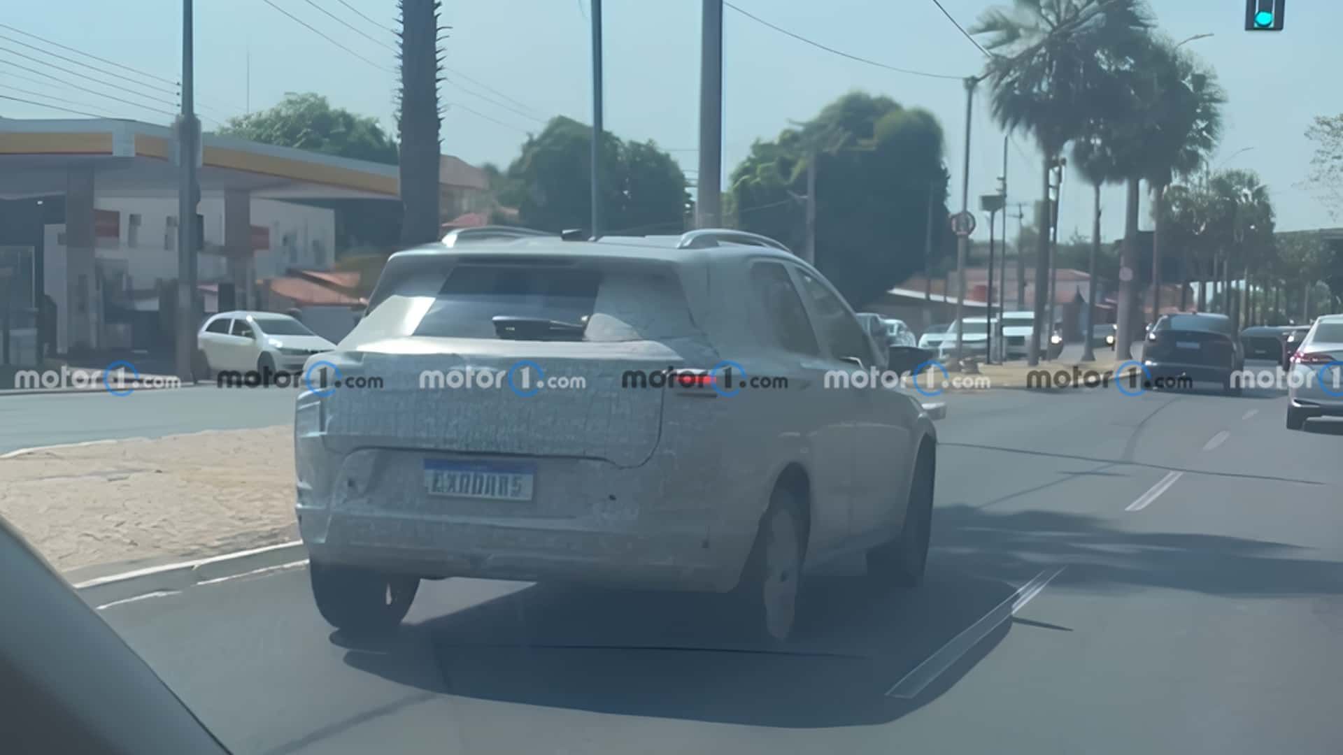 flagra-suv-do-onix-ja-mira-renault-kardian-e-fiat-pulse