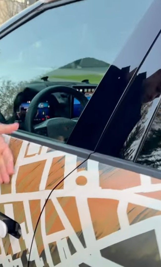 Screenshot_2025-11-30-02-17-28-848_com.google.android.youtube