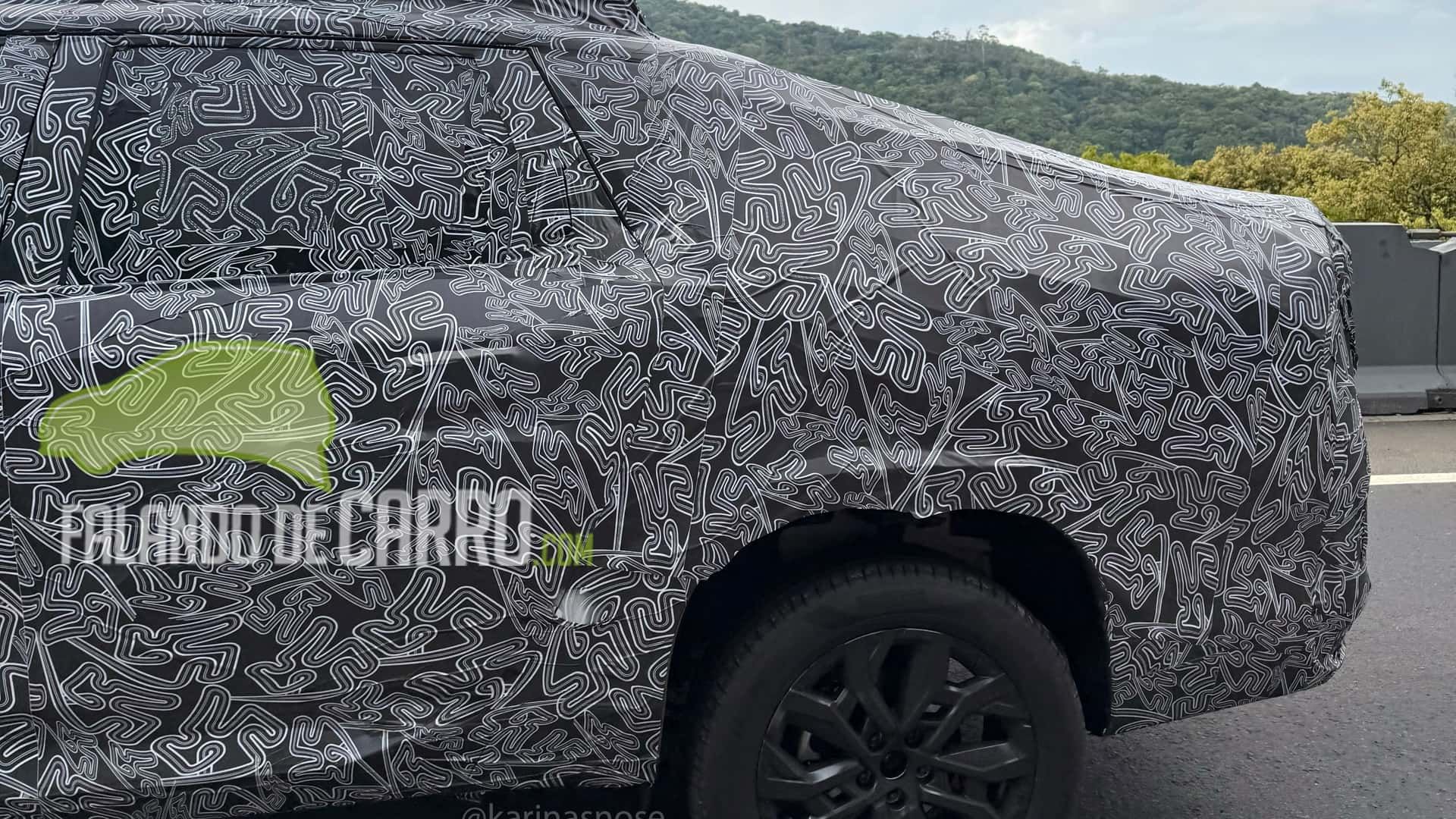 flagra-renault-niagara-2027(4)