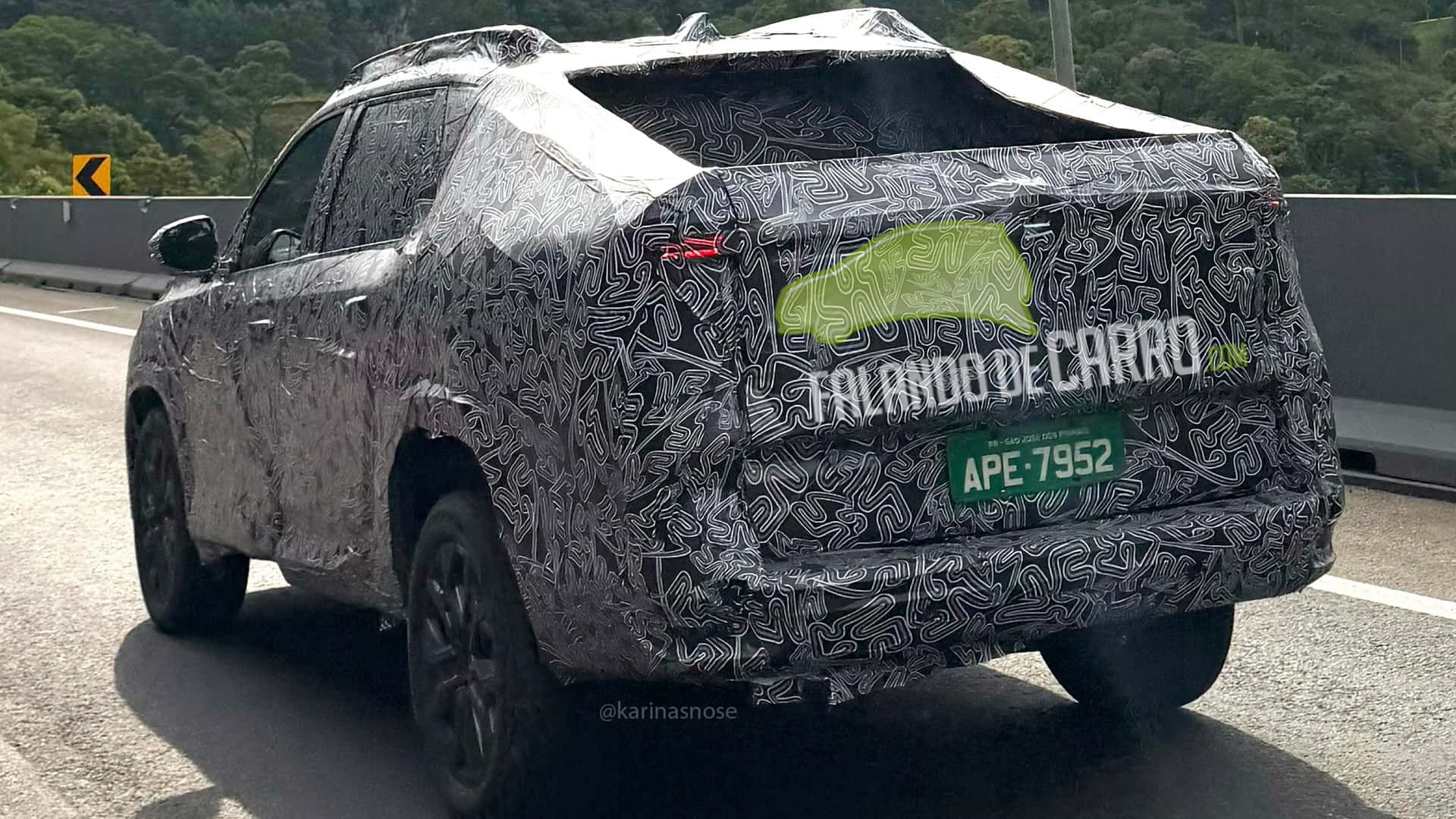 flagra-renault-niagara-2027(2)