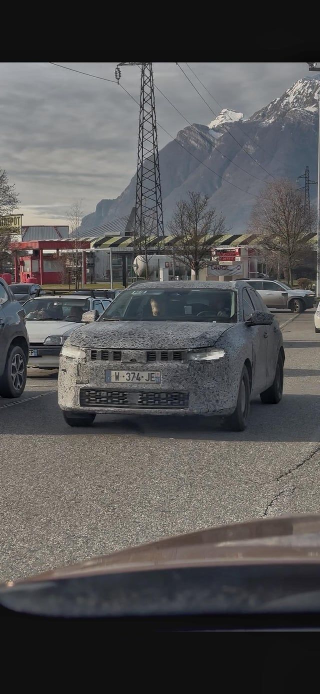 2025-12-12-15-58-52-dacia_31