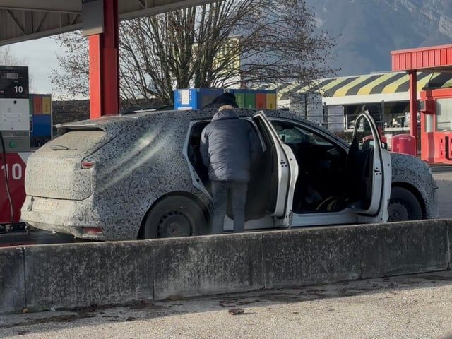 2025-12-12-15-58-45-dacia_30