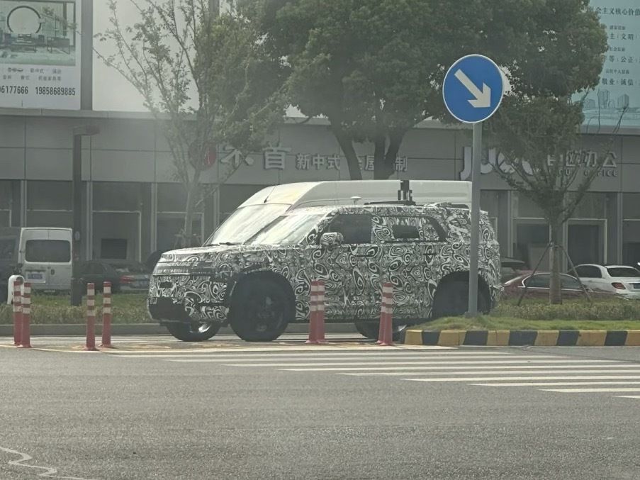 0082QNRPly1i3tjfkxv3wj30p30itgq8