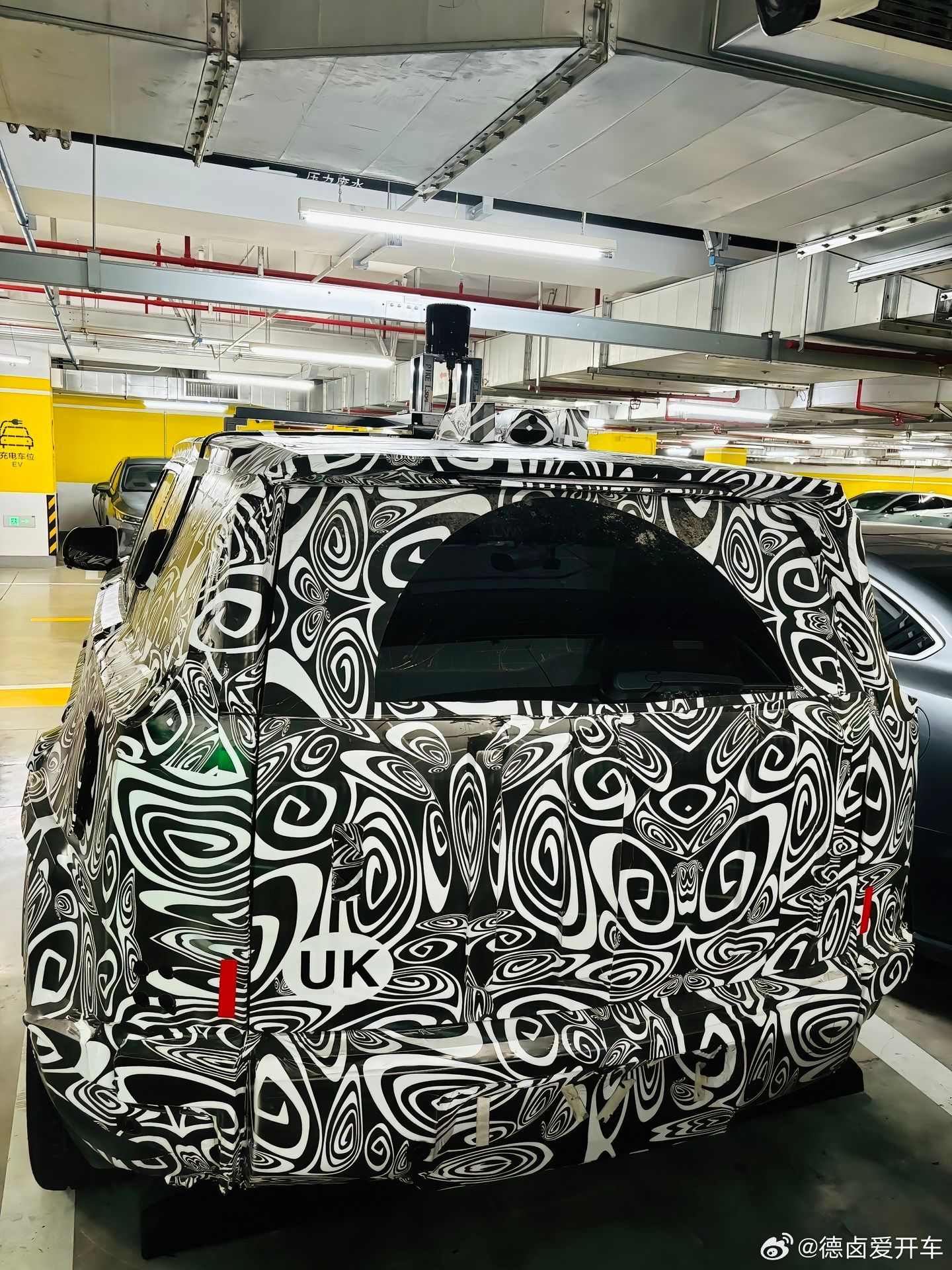 a7e5f88bgy1i7tkx72f8qj21401hcnee