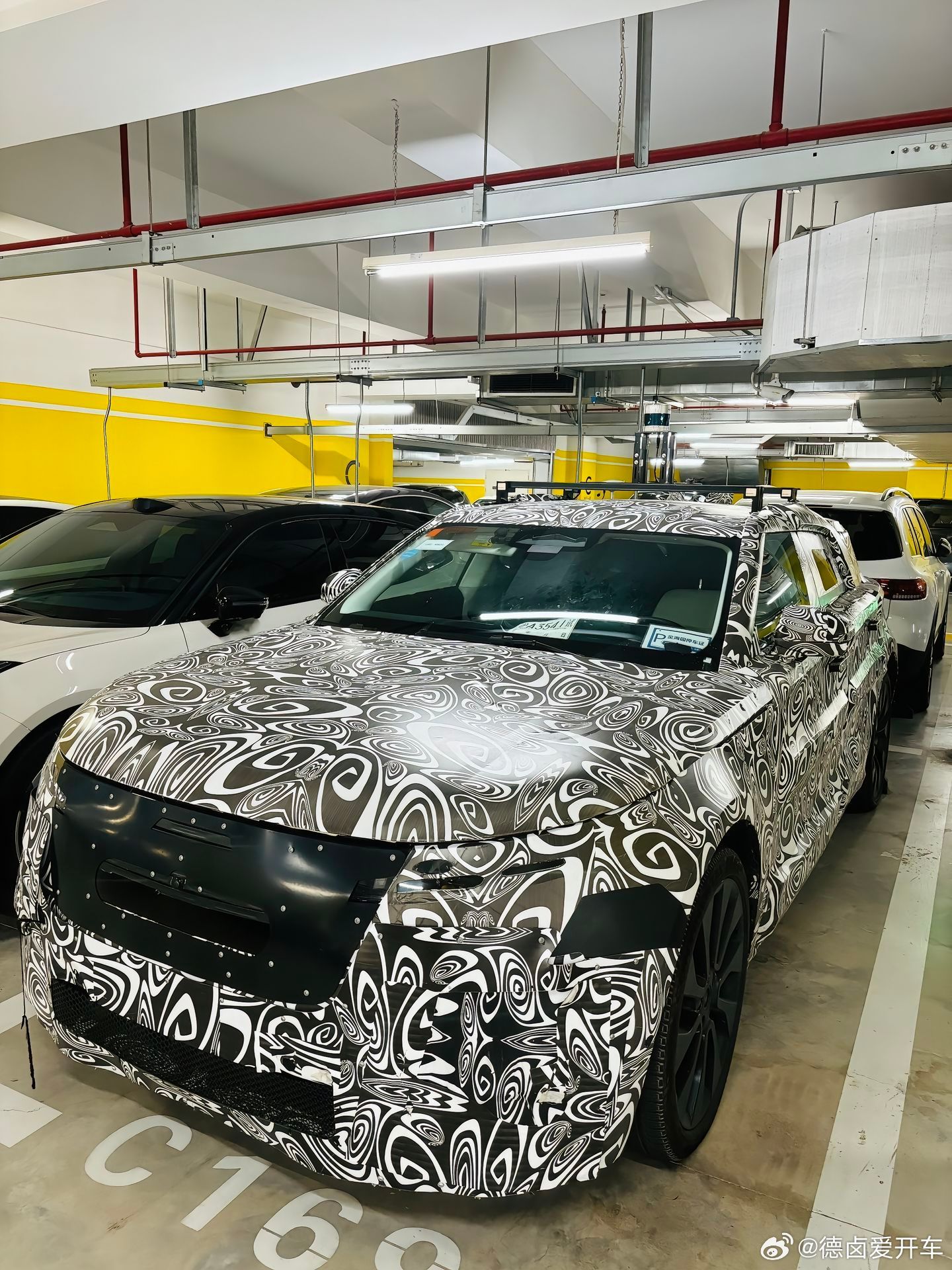 a7e5f88bgy1i7tkxat2j0j21401hch0m