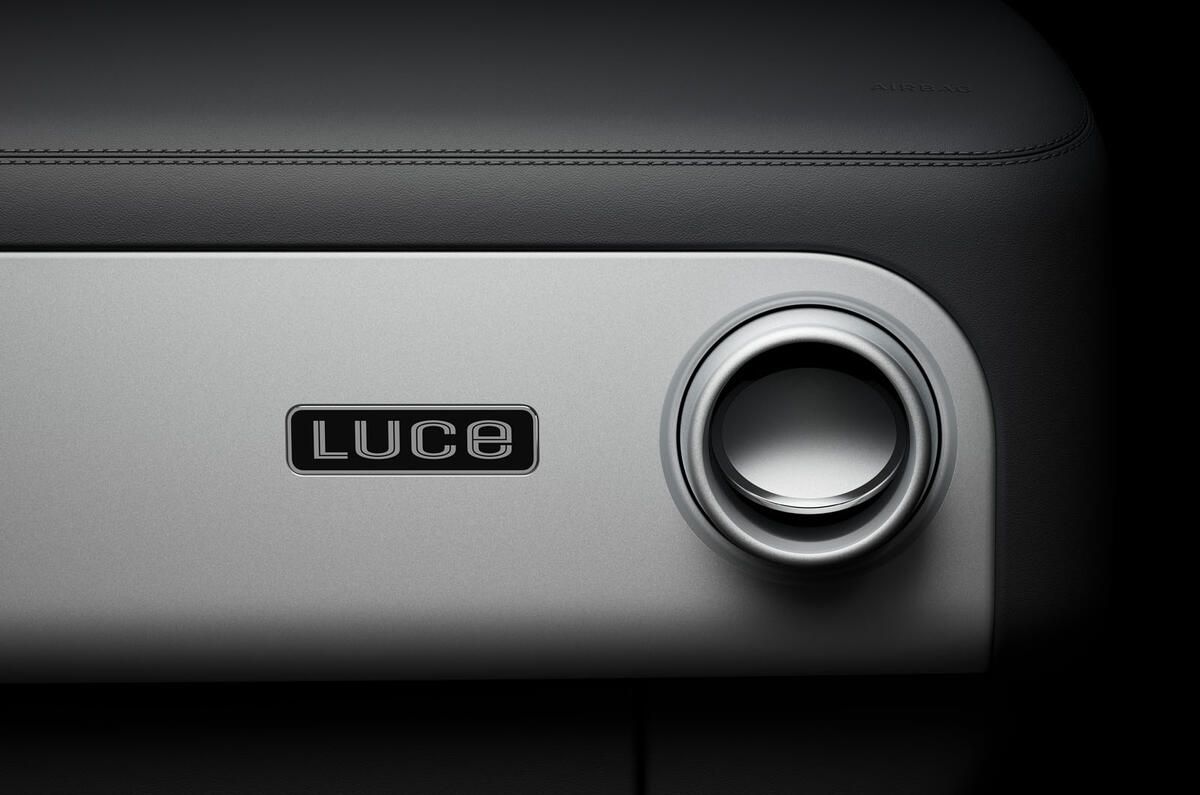 ferrari-luce-interior-0