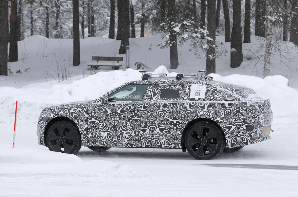 range-rover-velar-camo-8