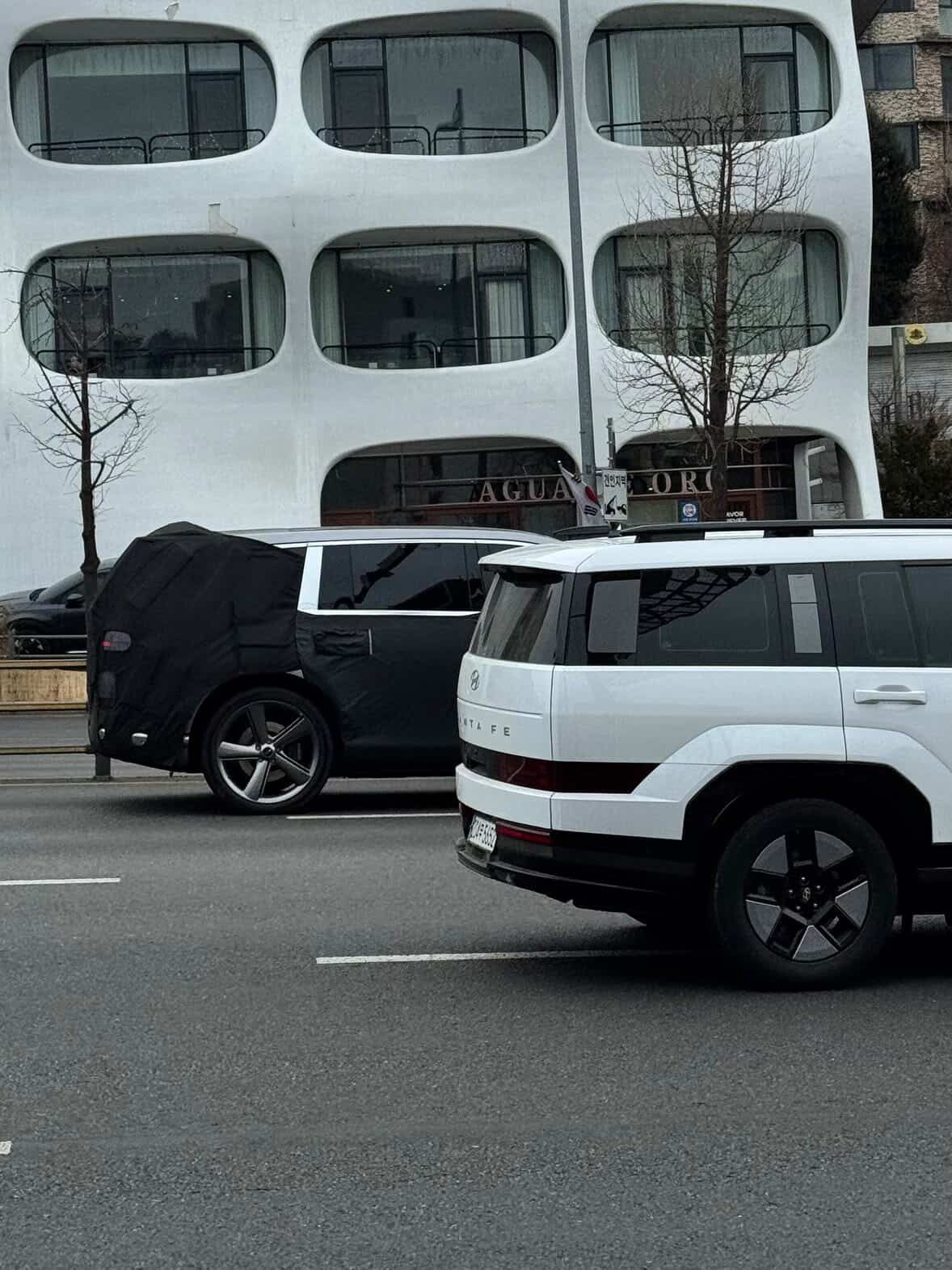 52076BDF-87B8-483F-9BE4-565F0FED2D2E