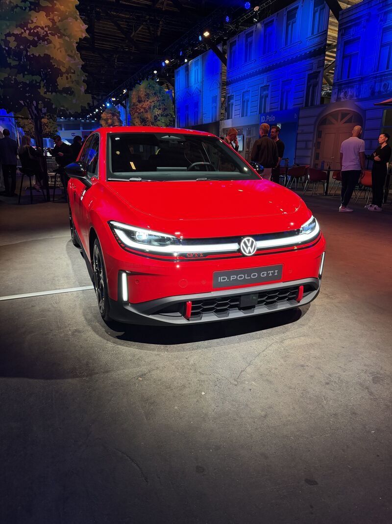 5aa9dd79-4507-4fa8-95f6-f9ab3325800e