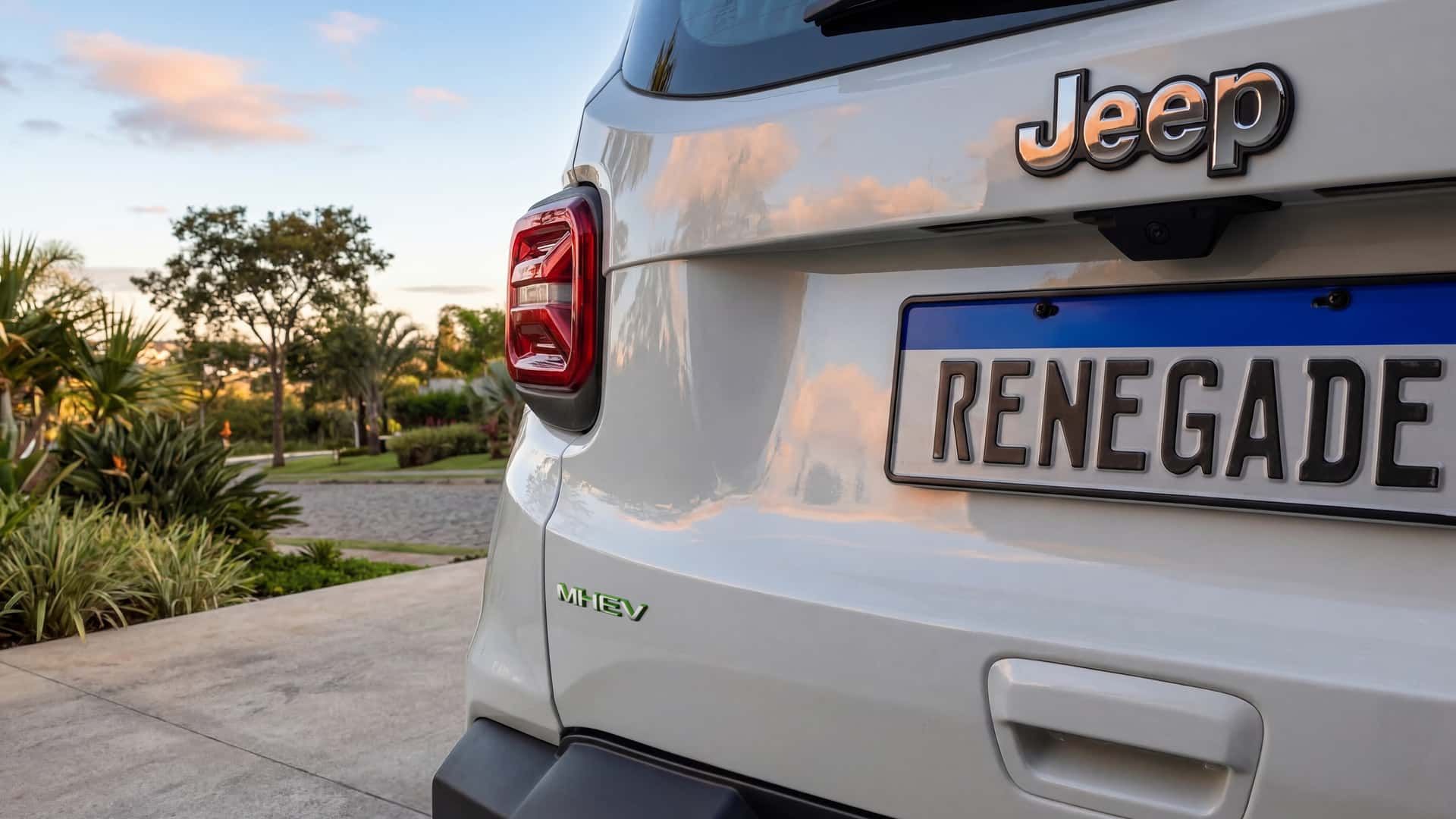 jeep-renegade-1.3-t270-mhev-sahara-2027(10)