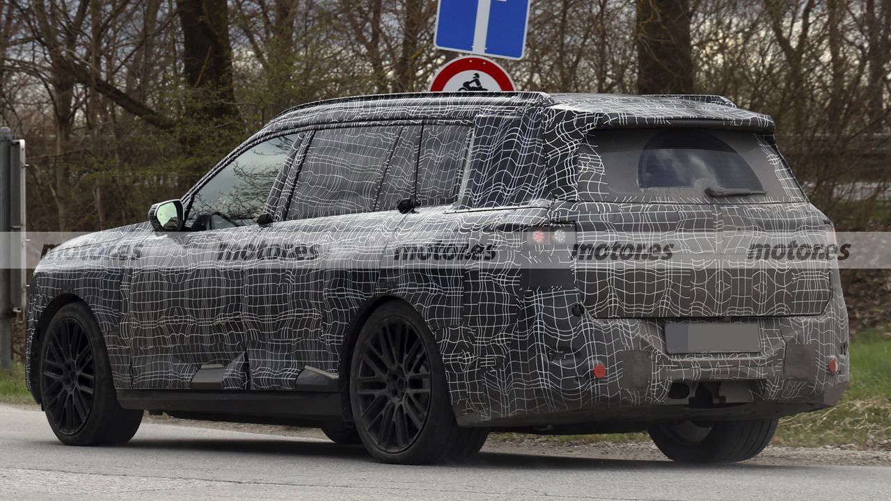 bmw-ix7-fotos-espia-2026113433-1775123010_16