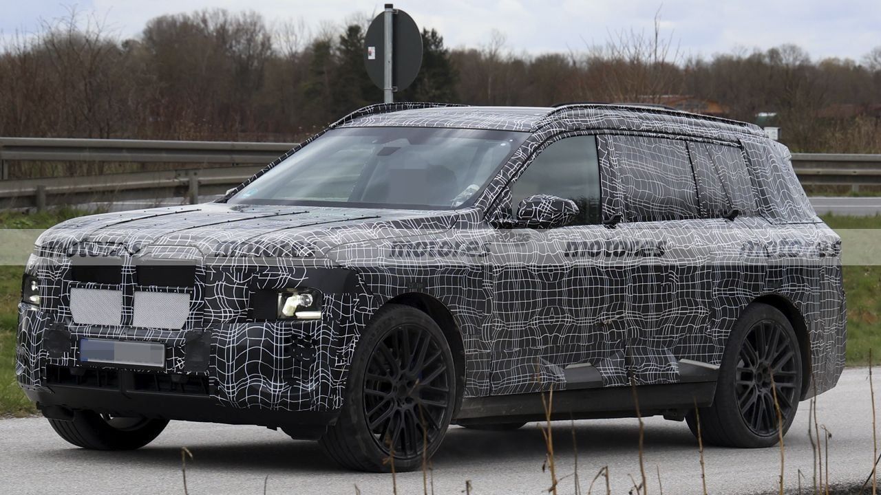 bmw-ix7-fotos-espia-2026113433-1775122976_4