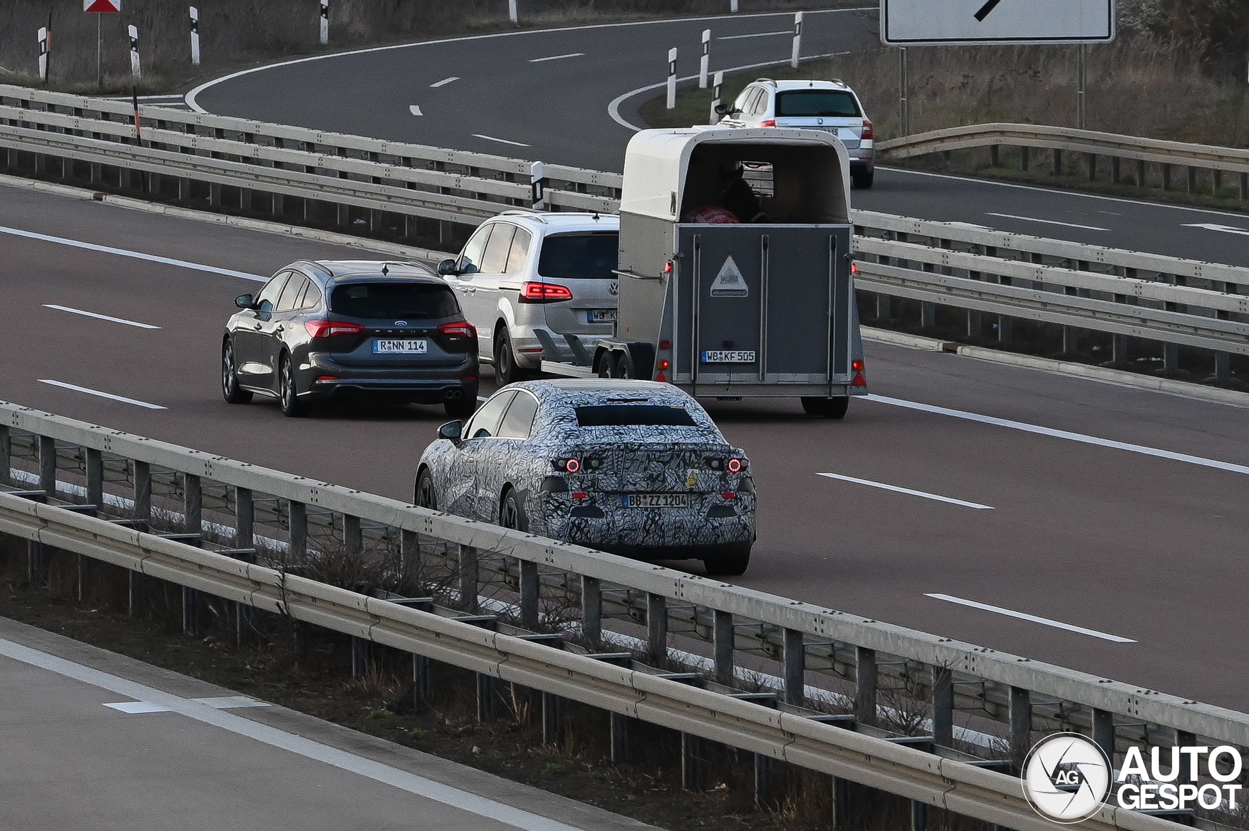 mercedes-benz-c-klasse-ev-2026-ae989-c662901042026214147_10