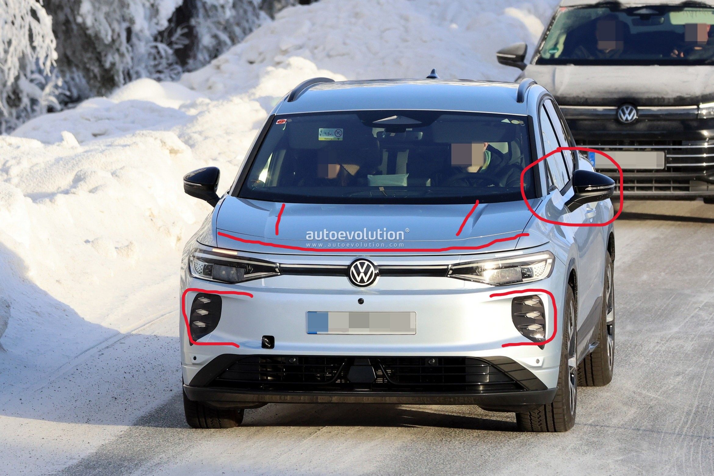 2027-vw-id-tiguan-spied-its-the-id4s-direct-successor_1
