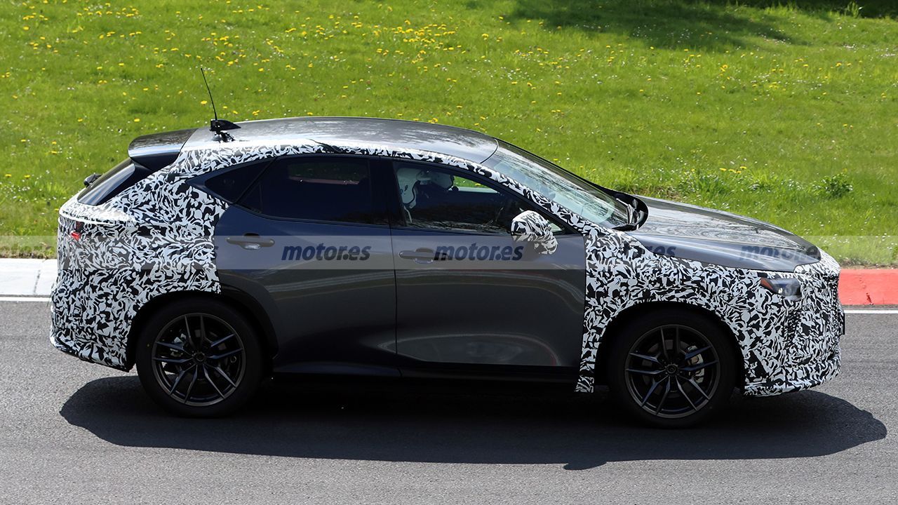 lexus-rx-2027-fotos-espia-2026113758-1776796307_9