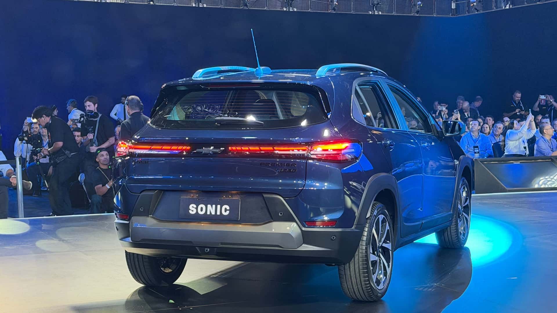 novo-chevrolet-sonic-2027---fotos-ao-vivo(2)