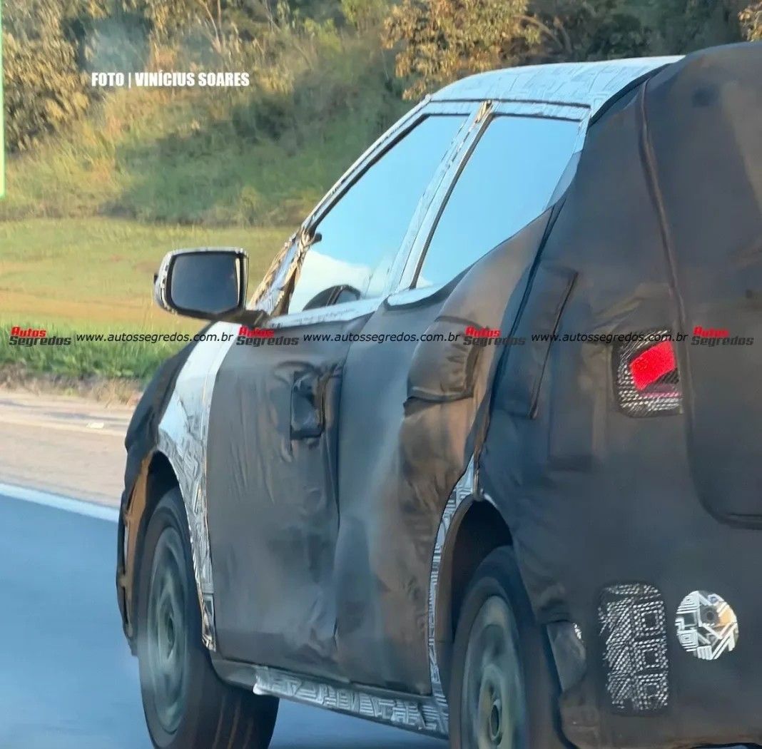 Flagra-Hyundai-i20-2027-6-1068x1050