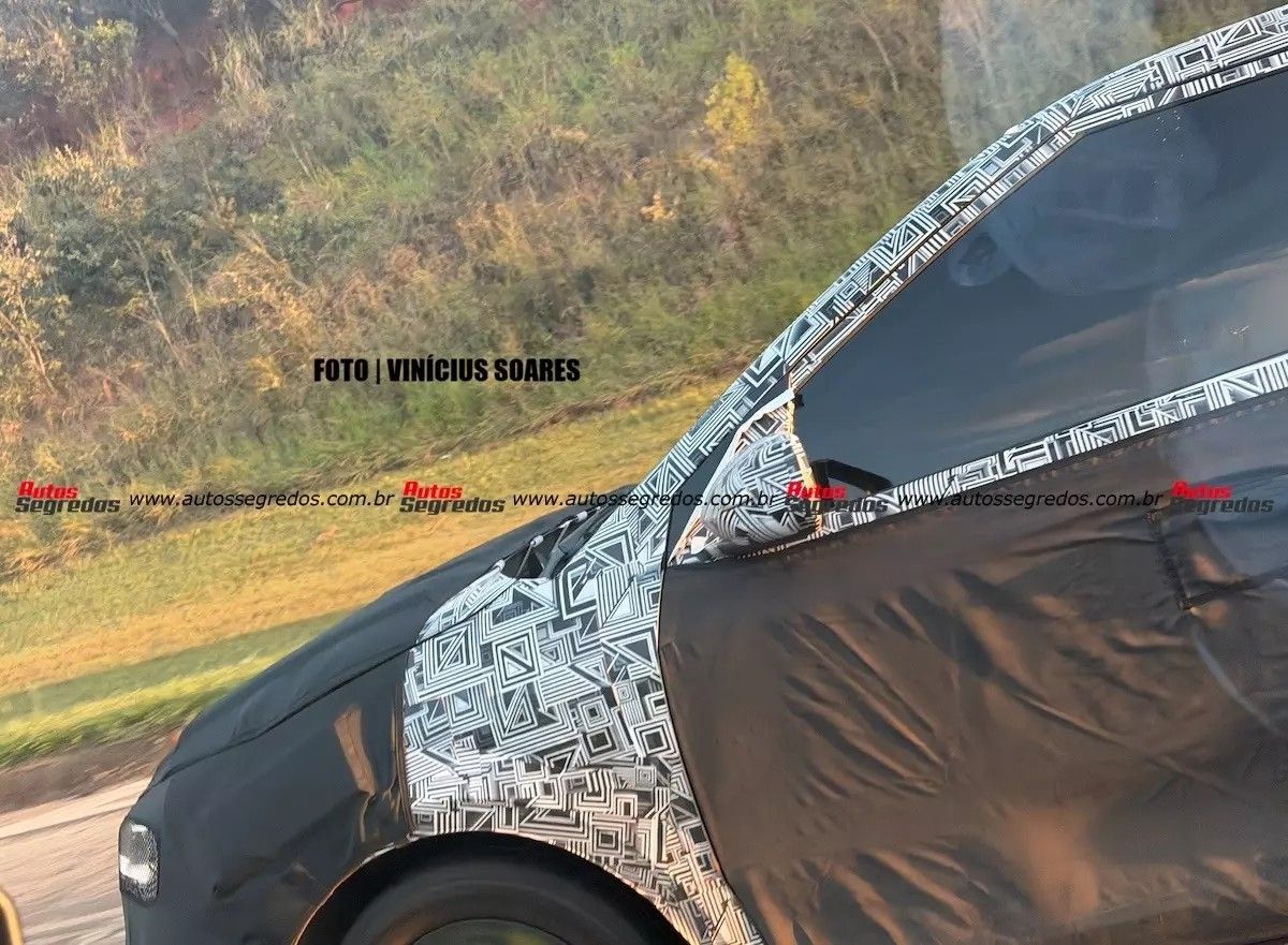 Flagra-Hyundai-i20-2027-1