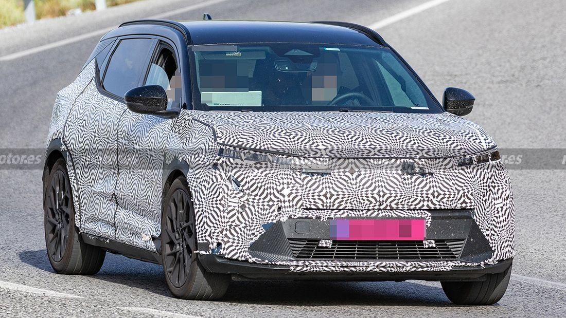 Renault-scenic-e-tech-electrico-2027-fotos-espia-2026114855-1781868748_6
